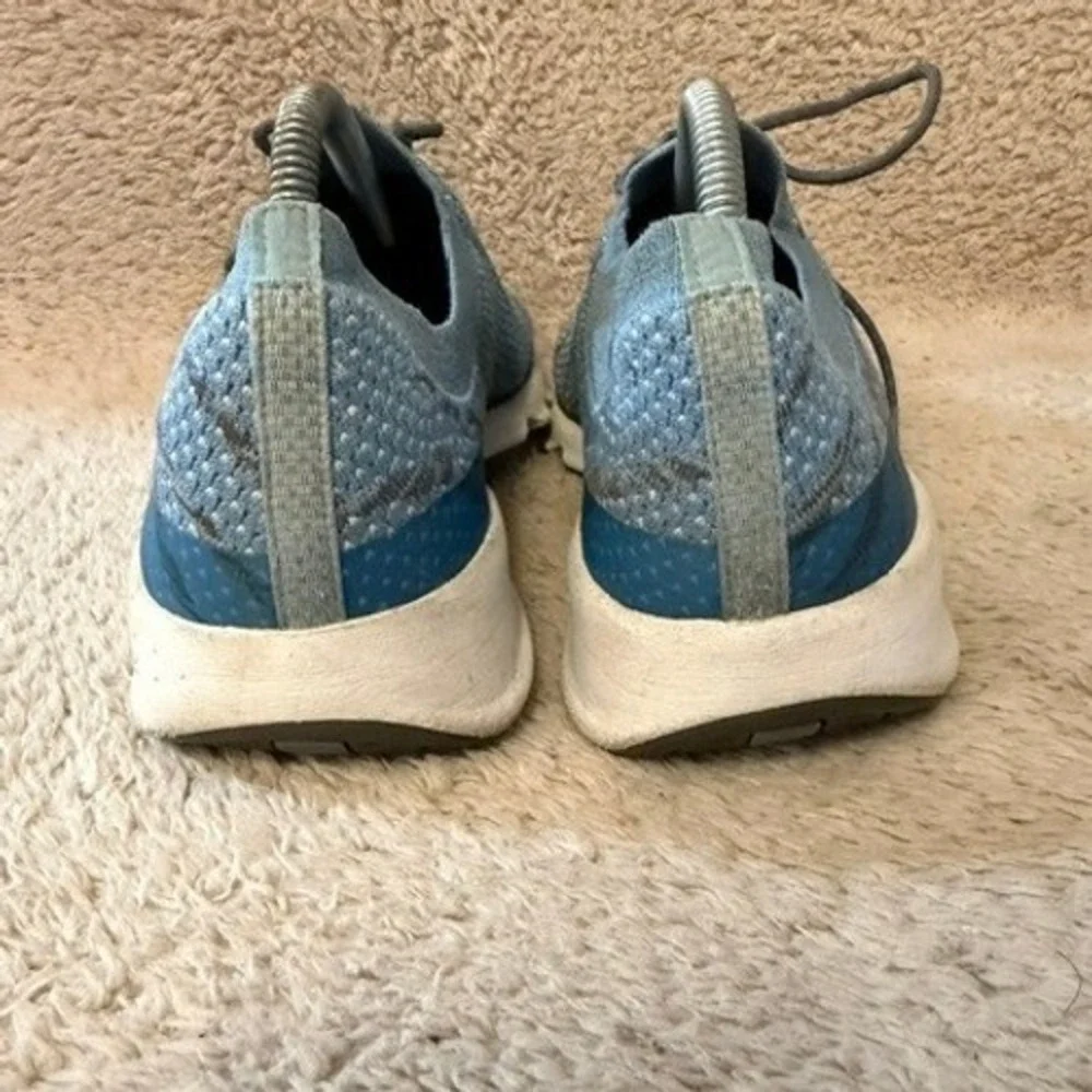 Huk Makara Fishing Shoes Blue Knit Low Top Boat Sneaker Mens Size 9 EUC